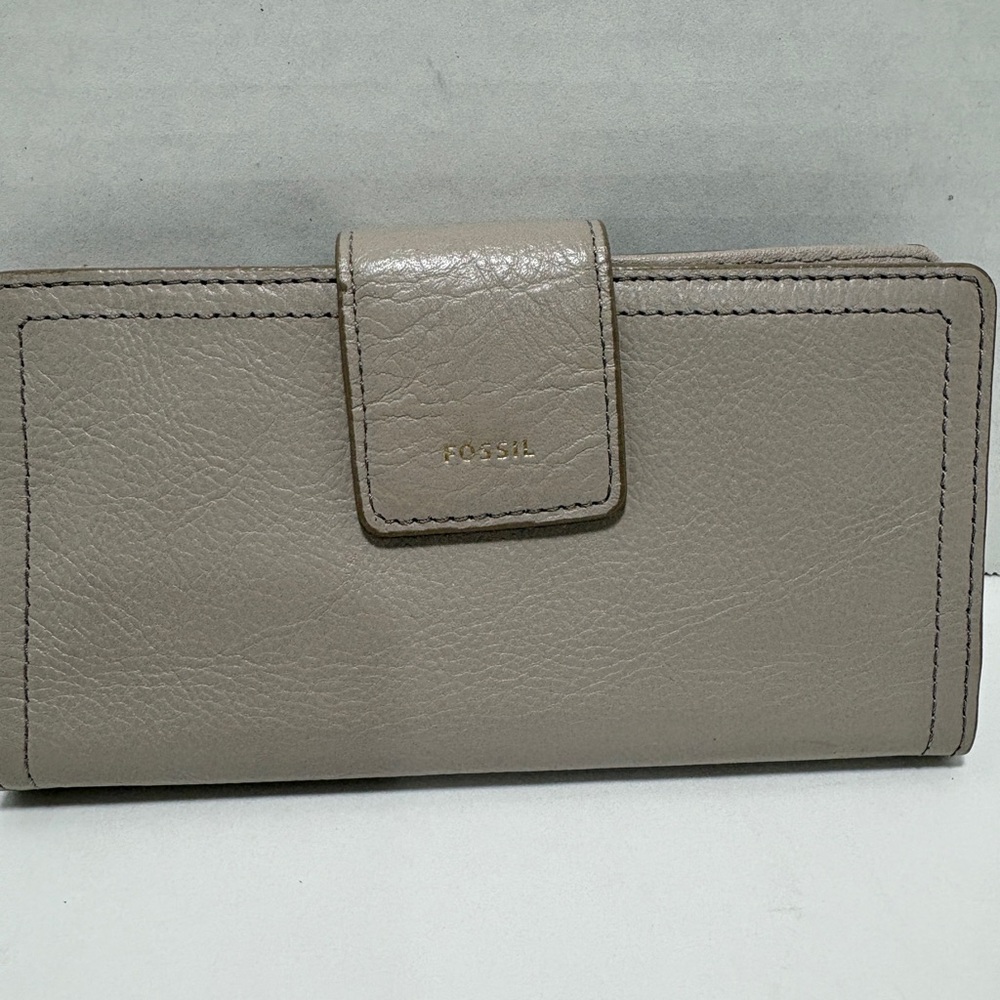 Fossil Tab Clutch Wallet